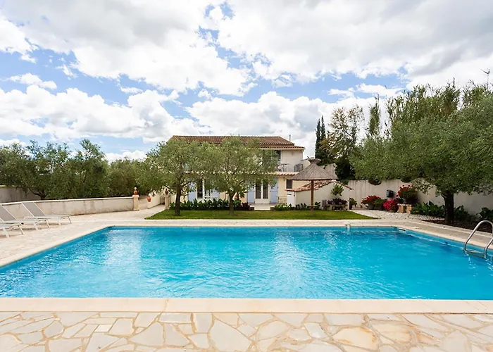 Côté Oliviers 6p - Appt Avec Piscine Partagée Apartamento *